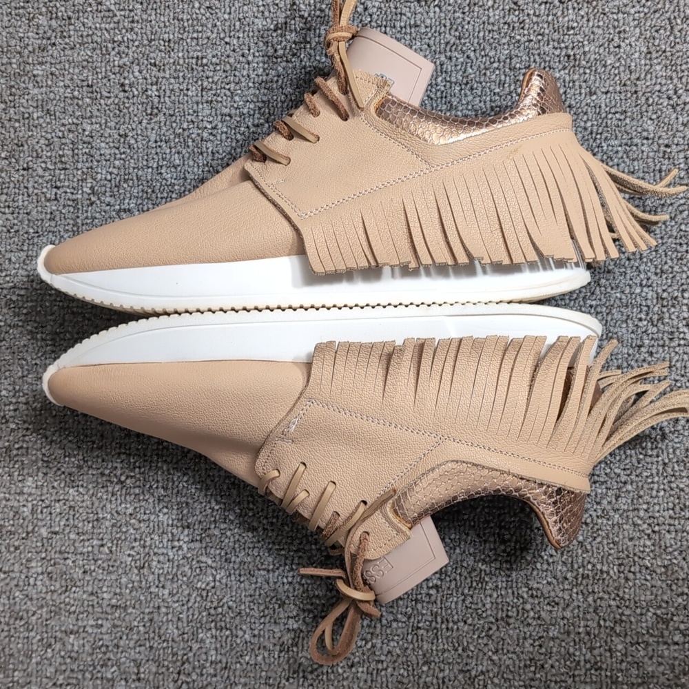 Esseutesse Leather Fringe Sneaker - Sand Tan Size 39 EU - 8.5 US - Picture 8 of 16